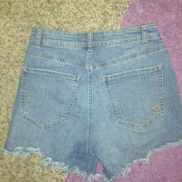 Indigo Rein Mid-Rise Midi Jean Shorts sz 7 / 27 - Picture 8 of 8